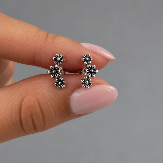 Sweet flower studs - 925 zilver