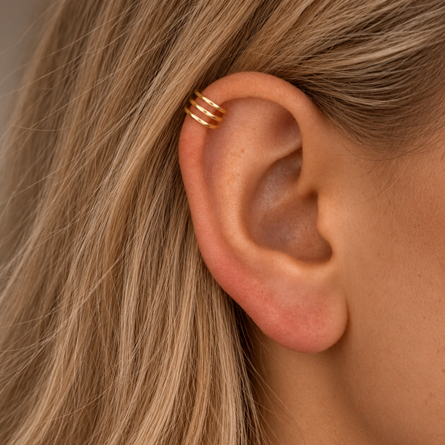 earcuff goud triple in vrouwenoor