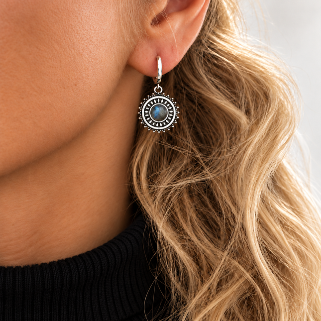 oorbellen labradoriet met mandala hanger