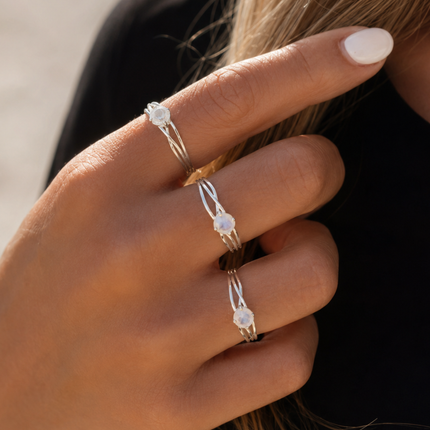 Moonstone ring Nila - 925 zilver