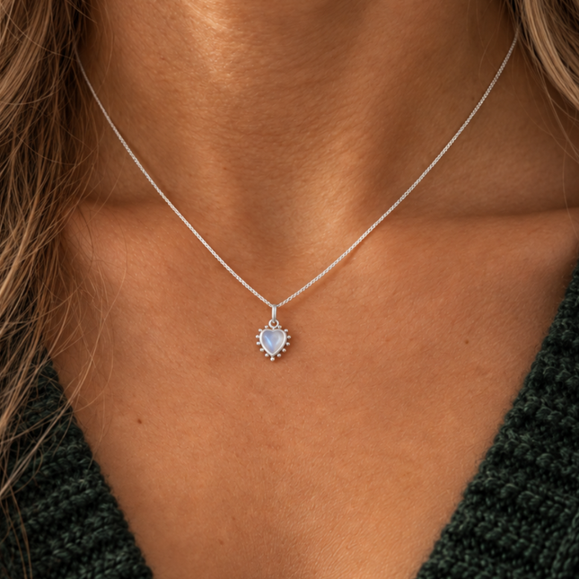 My Unique Style Amara hartjesketting met maansteen - 925 zilver