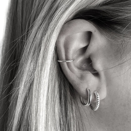 My Unique Style Hammered ear cuff - 925 zilver