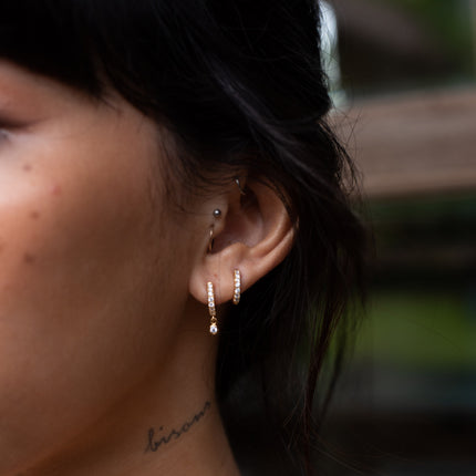 My Unique Style Pave hugging hoops - Goldplated