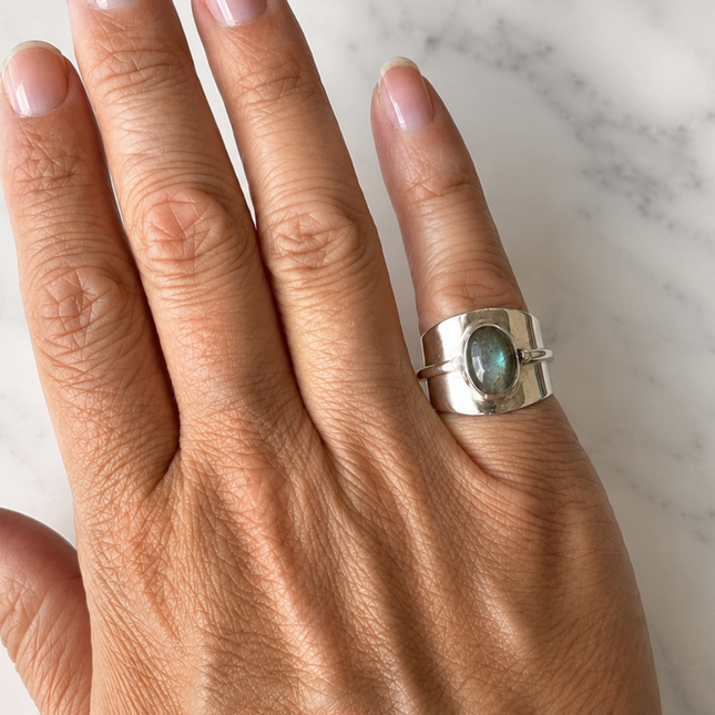My Unique Style Percy ring Labradoriet maat 16