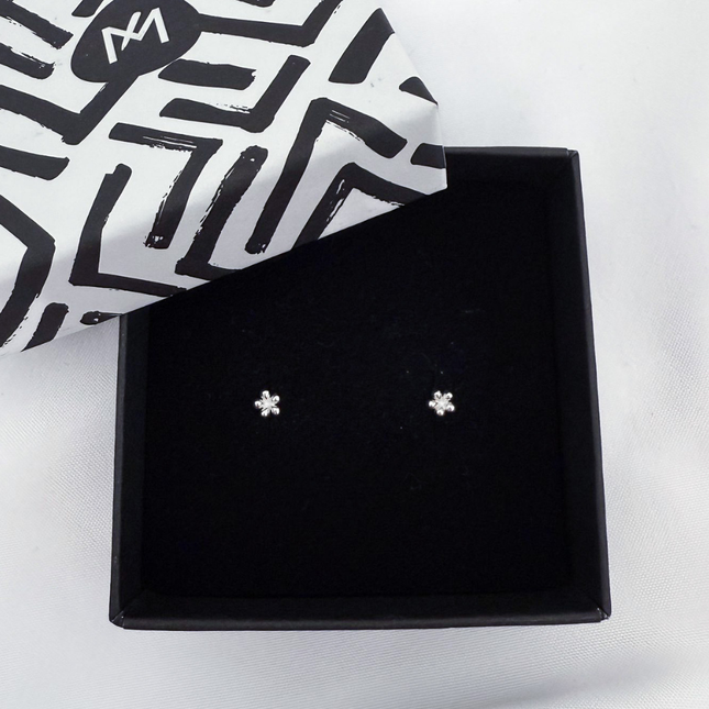My Unique Style Petal studs - 952 zilver