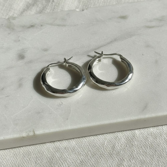 My Unique Style Textured hoops - 925 zilver