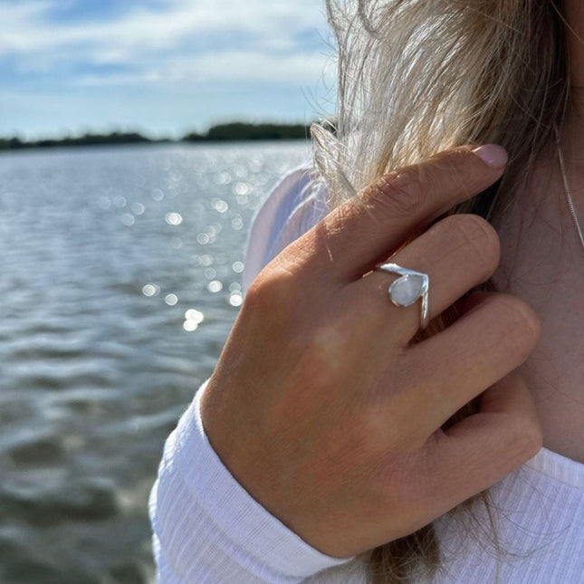 My Unique Style V-ring Moonstone - 925 zilver