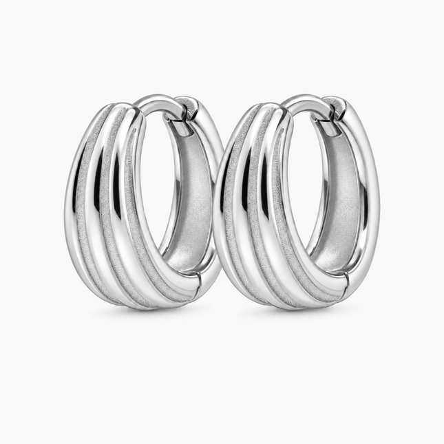 My Unique Style Wave huggie oorring - 925 zilver