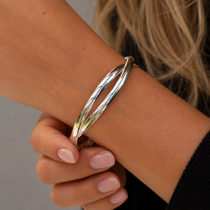 echt zilveren slavenarmband bangle, prachtige design, goed verstelbaar naar de pols te dragen