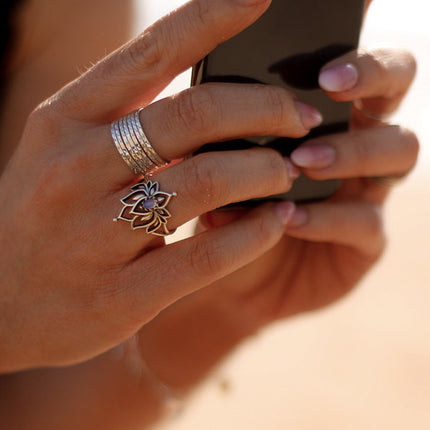 White Lotus ring - maansteen